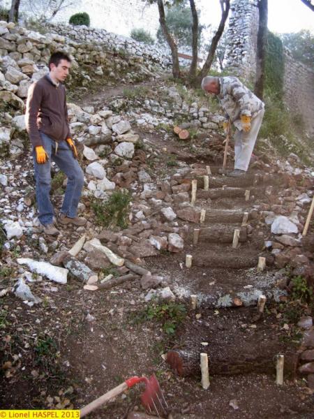 L'escalier de rondins